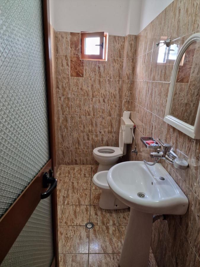 Hotel Restaurant Savoja Pogradec Zewnętrze zdjęcie