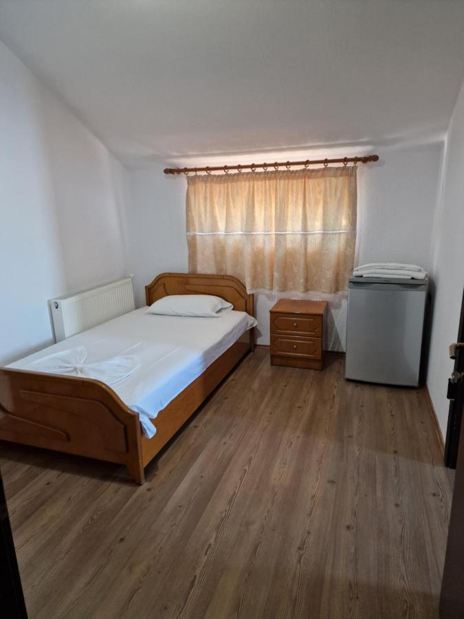Hotel Restaurant Savoja Pogradec Zewnętrze zdjęcie